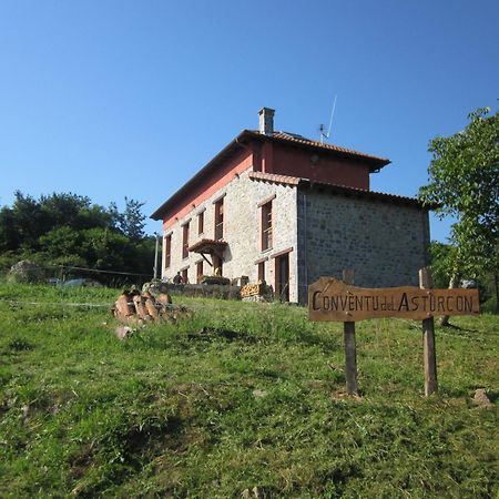 El Conventu Del Asturcon Casa de hóspedes Lago  Exterior foto