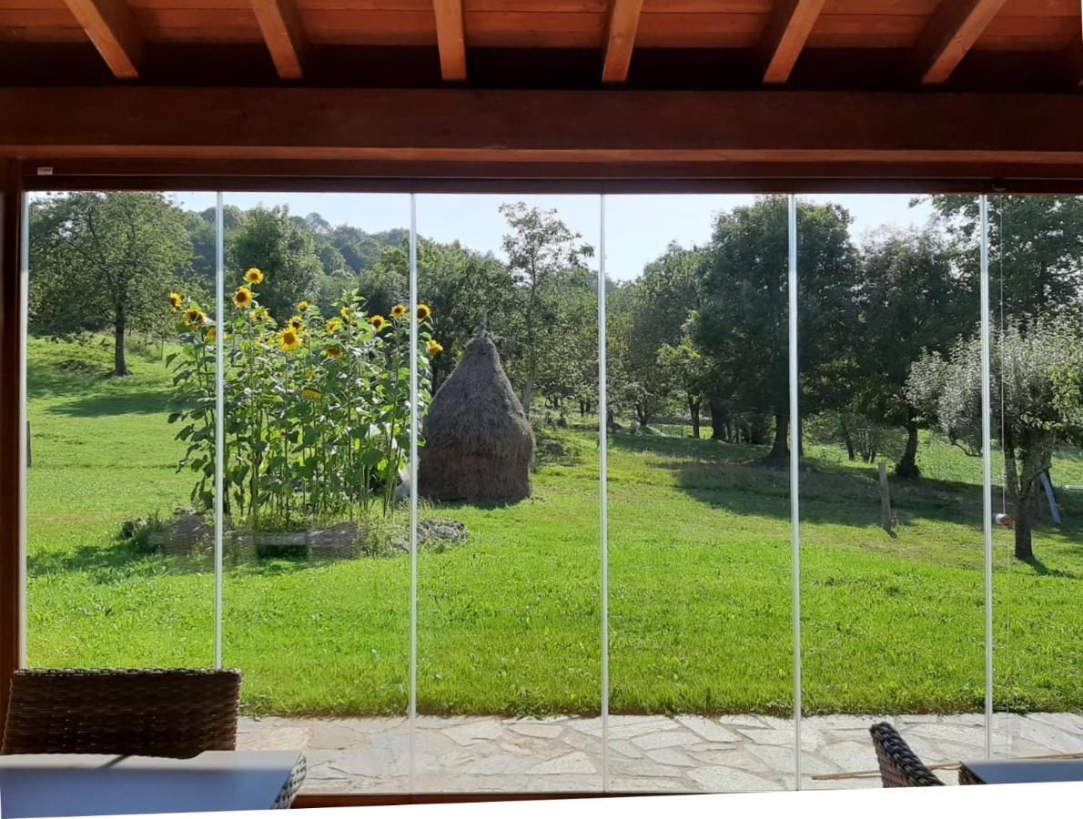 El Conventu Del Asturcon Casa de hóspedes Lago  Exterior foto