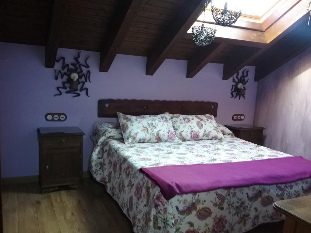 El Conventu Del Asturcon Casa de hóspedes Lago  Quarto foto